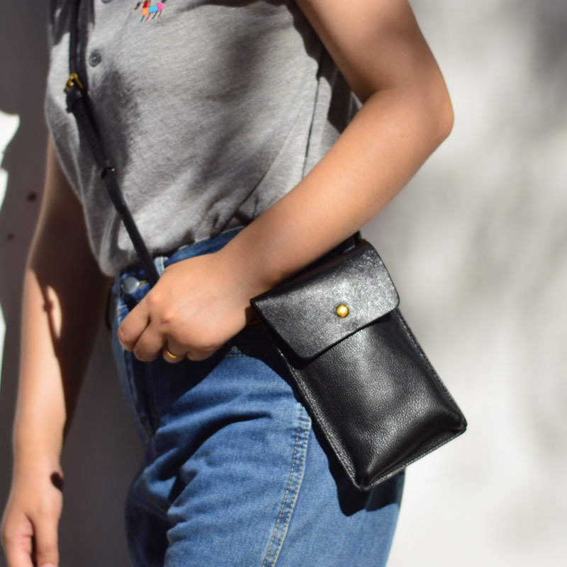 Aetoo-女性用携帯電話バッグ,ミニレザー,ヘッドレイヤー - Leatherwork Rivets のレビューと価格