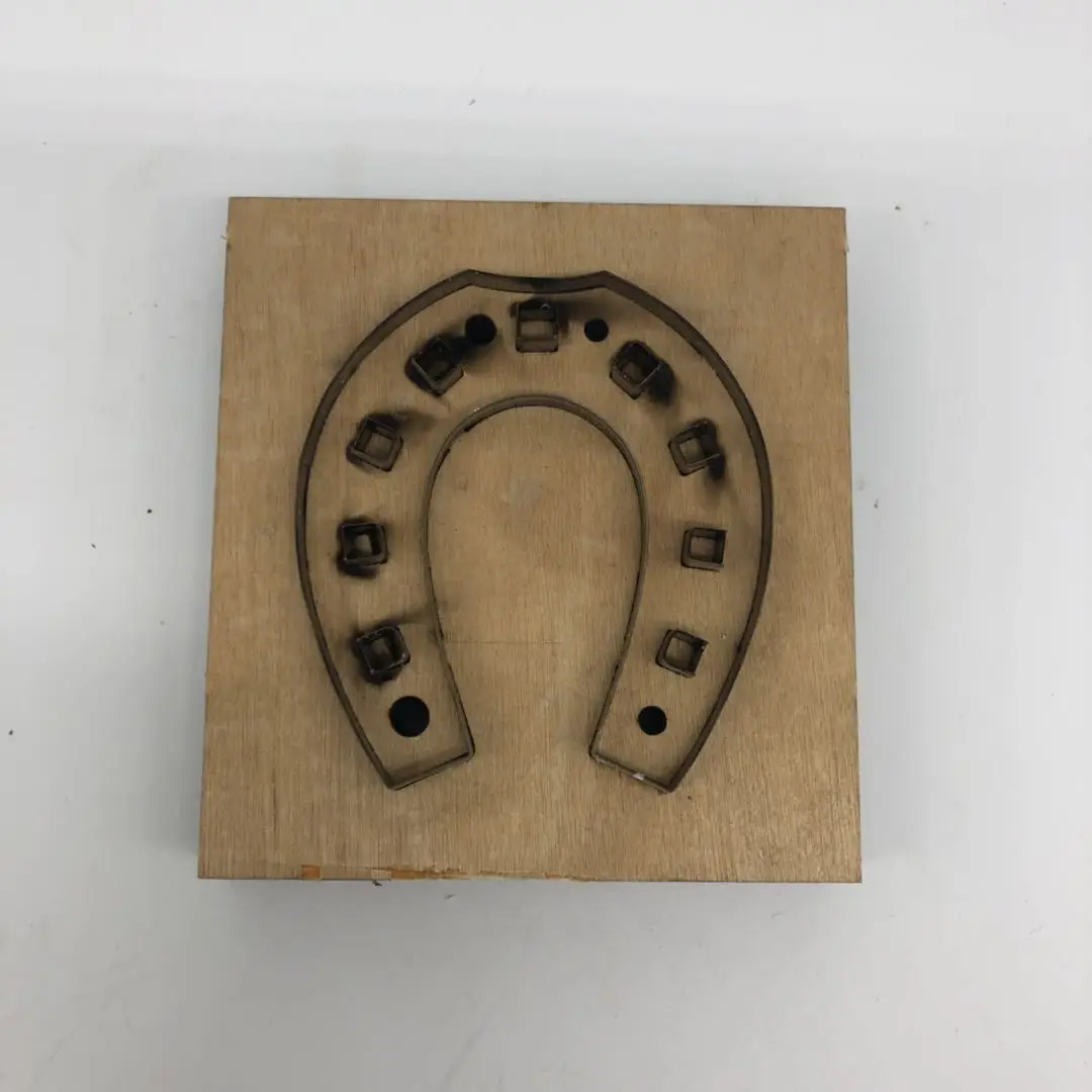 日本の鋼刃ルールダイカッティングナイフ、モールドステンシルテ - Leatherwork Templates のレビューと価格